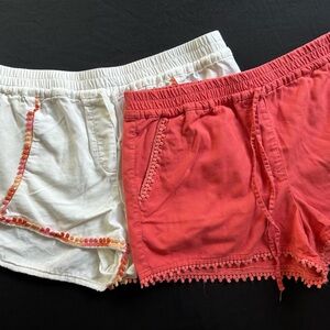 Lot of two LOFT Women’s Women's White and Coral Shorts Size Large